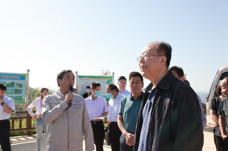 
				   
					河南省人大常委會黨組副書記、副主任馬懿一行到洛陽黃河同力調(diào)研
				 
